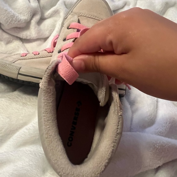 Suede Cream and Pink Converse women’s size 6 - Picture 6 of 7